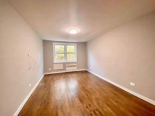 Building Photo - 1 bedroom in BRONX NY 10471