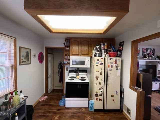 Building Photo - 5839 Sahler St