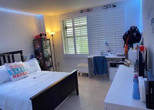 Building Photo - 155 Ocean Ln Dr