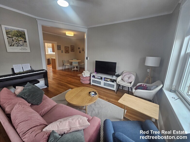 Building Photo - 5 Colliston Rd