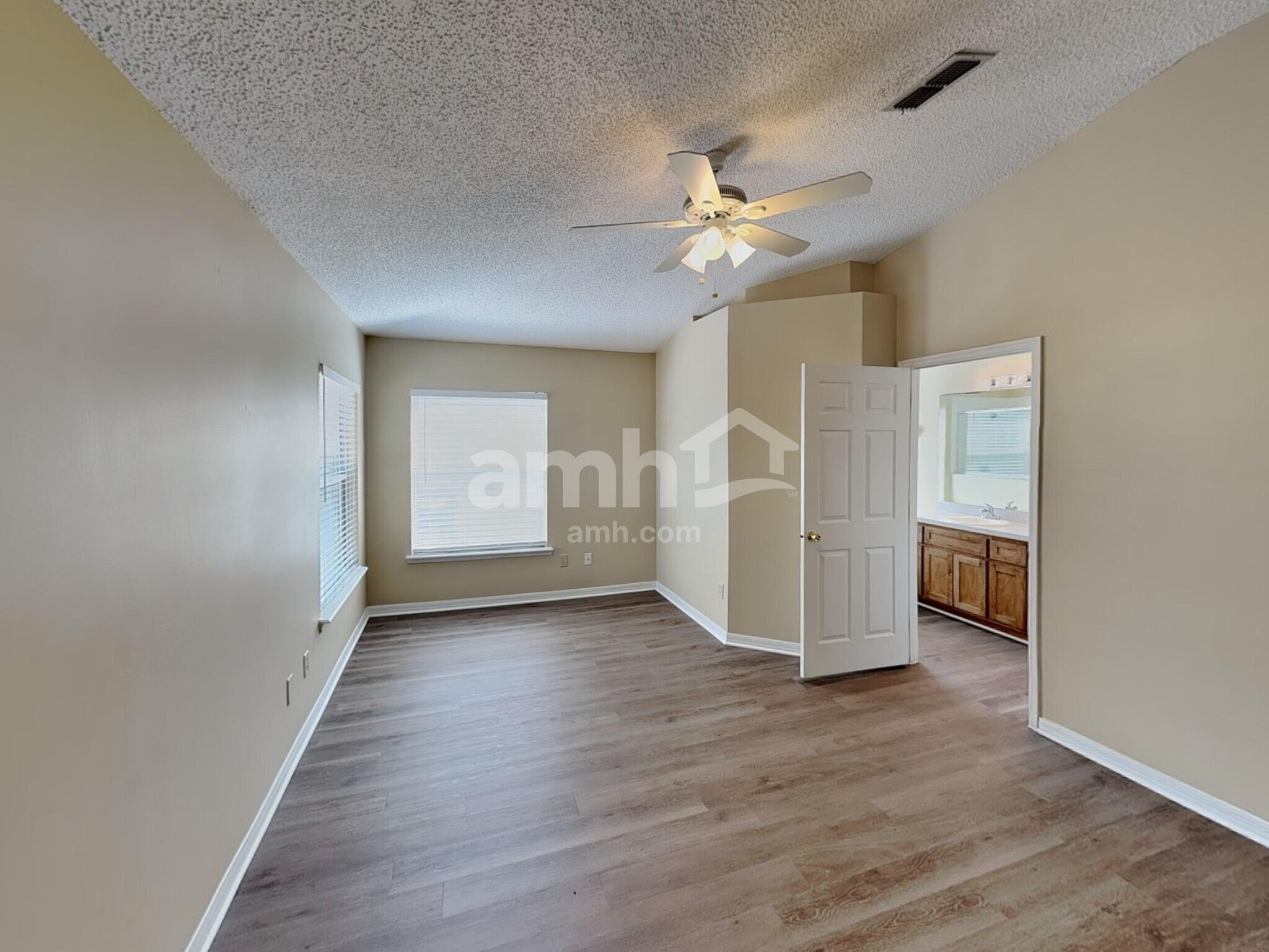Building Photo - 9051 Rockpond Meadows Dr