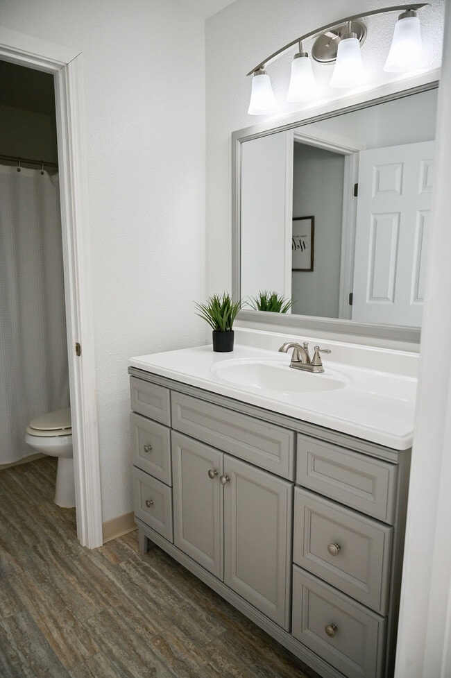 Building Photo - Little Dipper Avenue