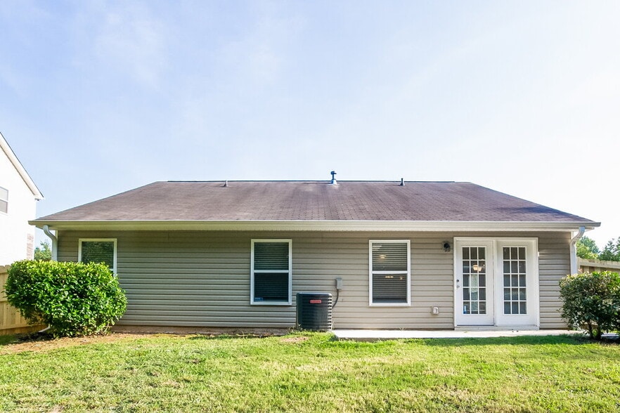 Building Photo - 417 Autumn Creek Dr