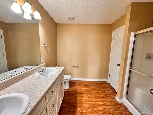 Building Photo - 4856 Genevive Ct