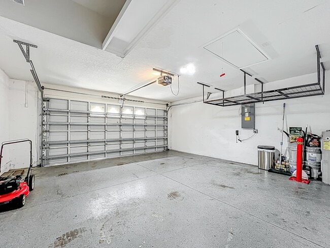Building Photo - 3460 70th Glen E