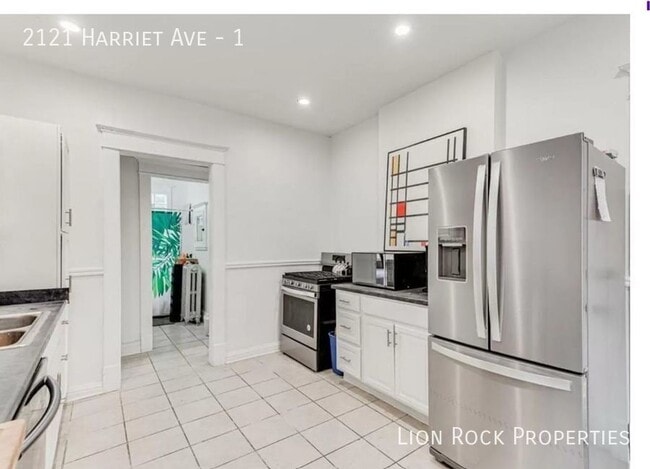 Primary Photo - 2121 Harriet Ave