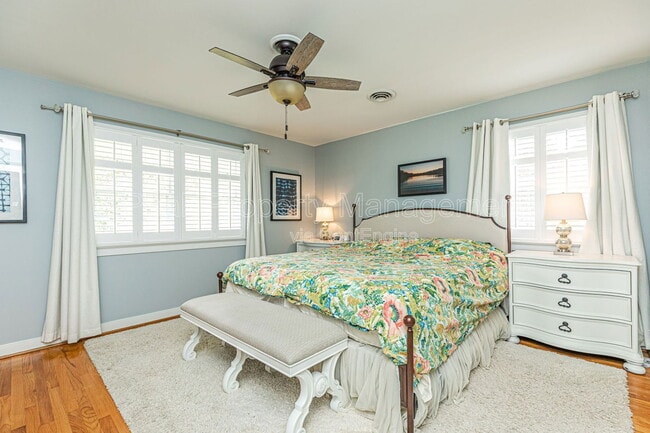 Building Photo - 9133 Robin Ridge Dr