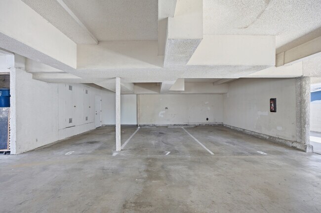 Building Photo - 1040 Gardena