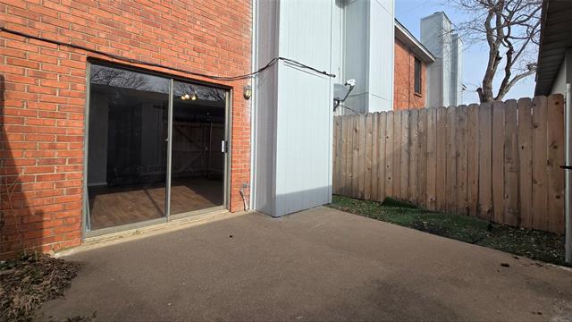 Building Photo - 5807 Shadydell Dr