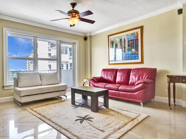 Building Photo - 405 N Ocean Blvd