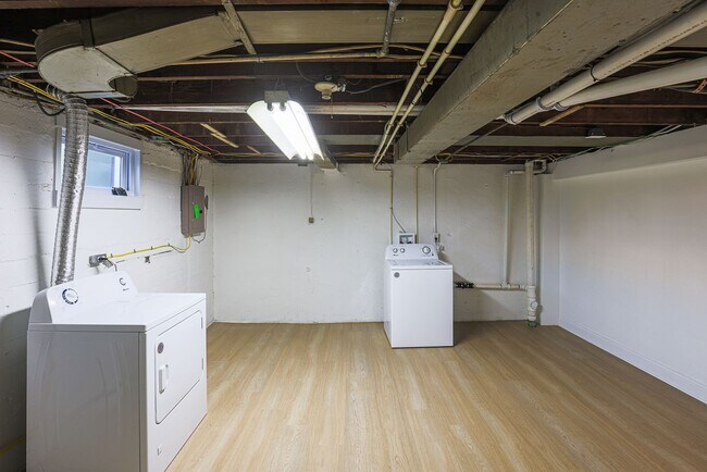 Building Photo - 6426 O'Donnell St