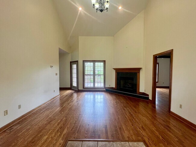 Building Photo - 1212 Ridgewood Ct