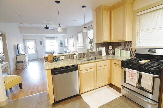 Building Photo - 3911 Willbert Rd