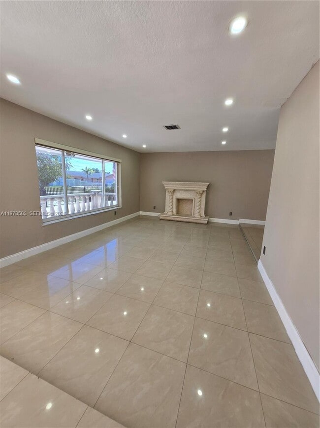 Building Photo - 10805 SW 165th Terrace