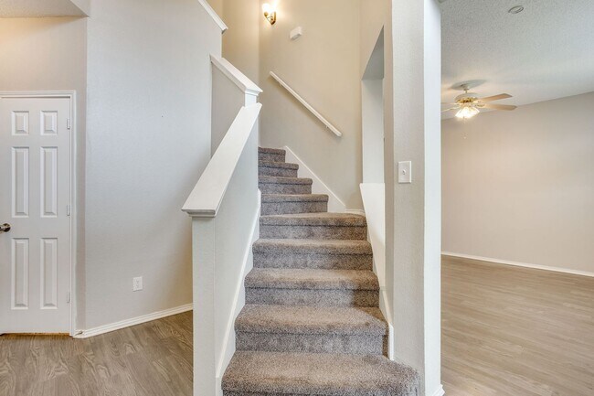 Building Photo - Great Large 4 Bedroom, 2.5 Bath Home Ready for New Tenants- Crowley ISD- 76123