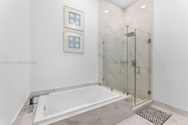 Building Photo - 801 S Miami Ave