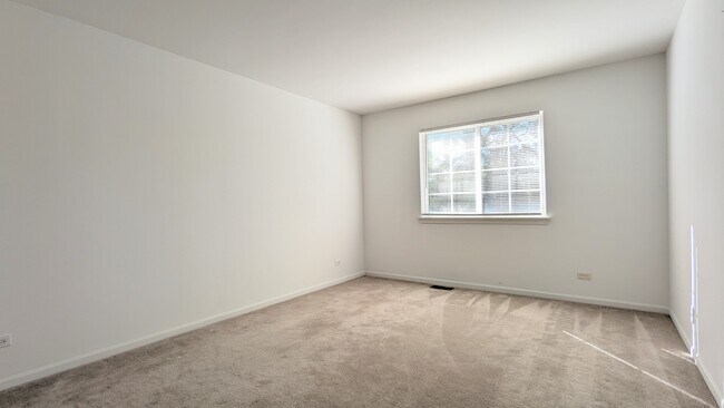 Building Photo - 1910 Avalon Dr