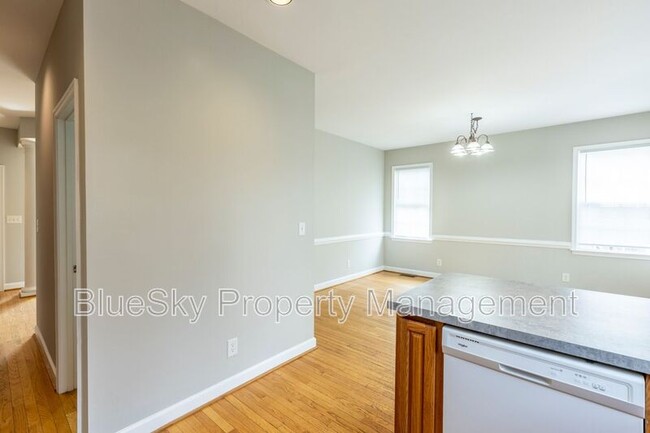Building Photo - 2304 Ravenswood Ct