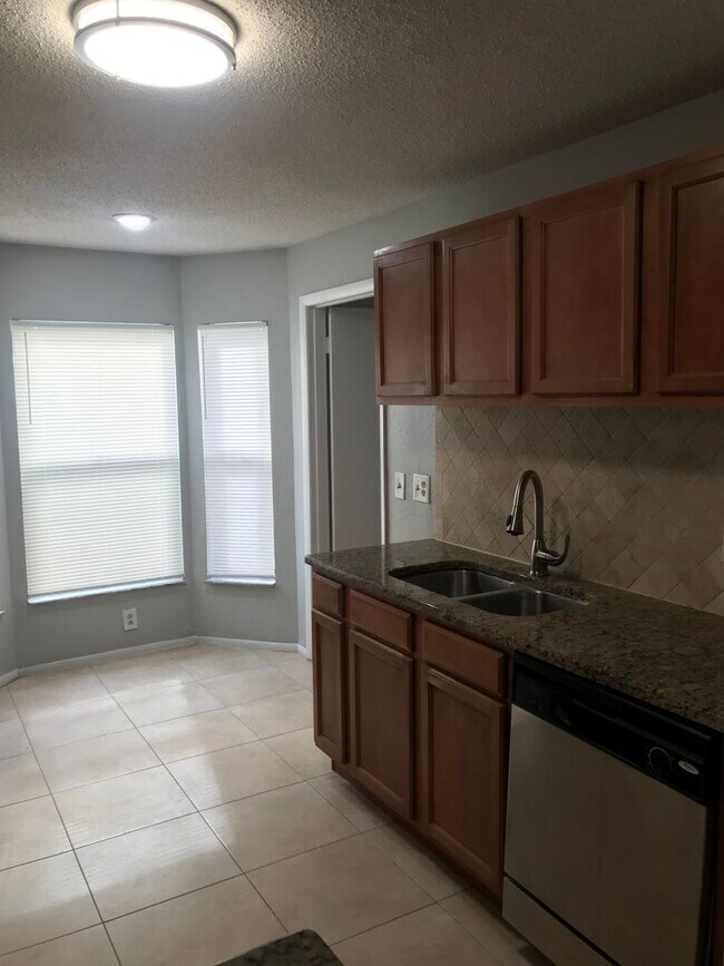 Building Photo - 7545SBD(50)