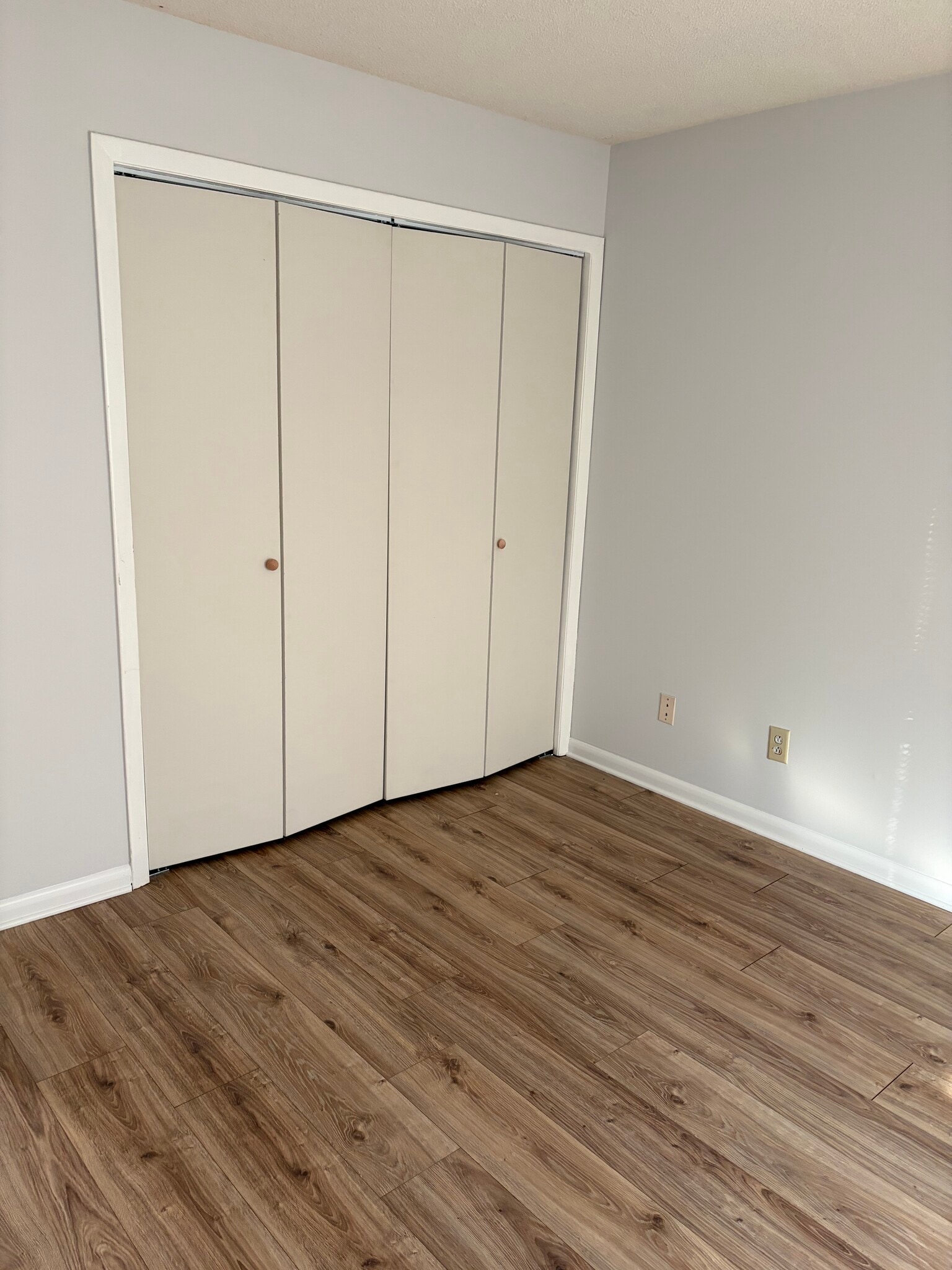 Guest Room (Photo 2) - 4517 Sharon Chase Dr