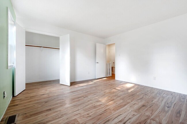 Building Photo - 2509 Stadium Dr