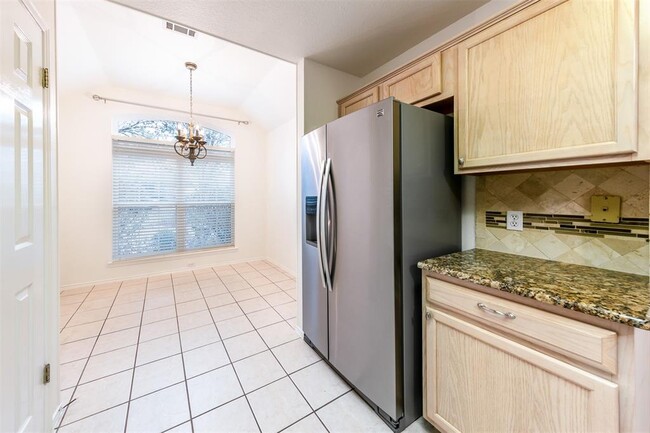 Building Photo - 7417 Peabody Dr
