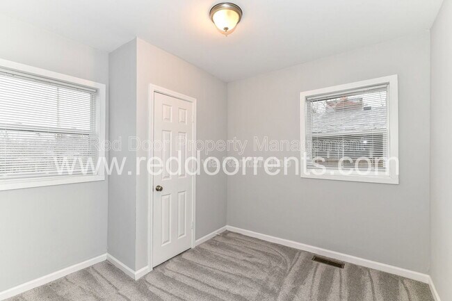 Building Photo - 3207 N Arsenal Ave