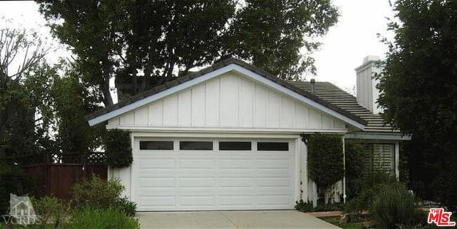 Building Photo - 523 Park Springs Ct