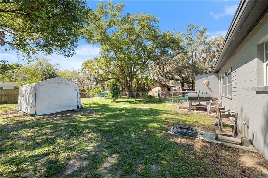 Duplex Backyard - 636 Seminole Ave