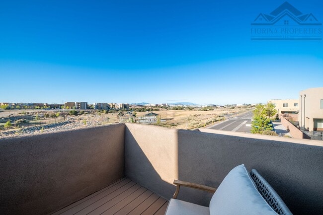 Building Photo - 1 MO. FREE RENT! Gorgeous Corner-Lot Townhouse with Mountain Views