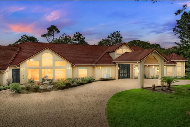 Building Photo - 8902 Cypresswood Dr