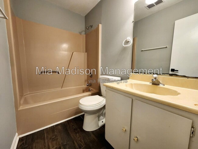 Building Photo - 1531 Marcy Cir