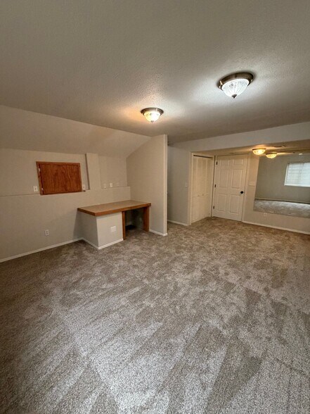 Building Photo - 5843 Butterfield Dr