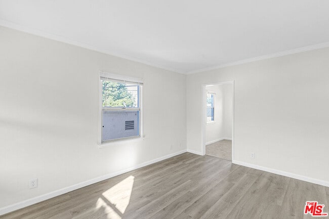 Building Photo - 1042 Sonora Ave