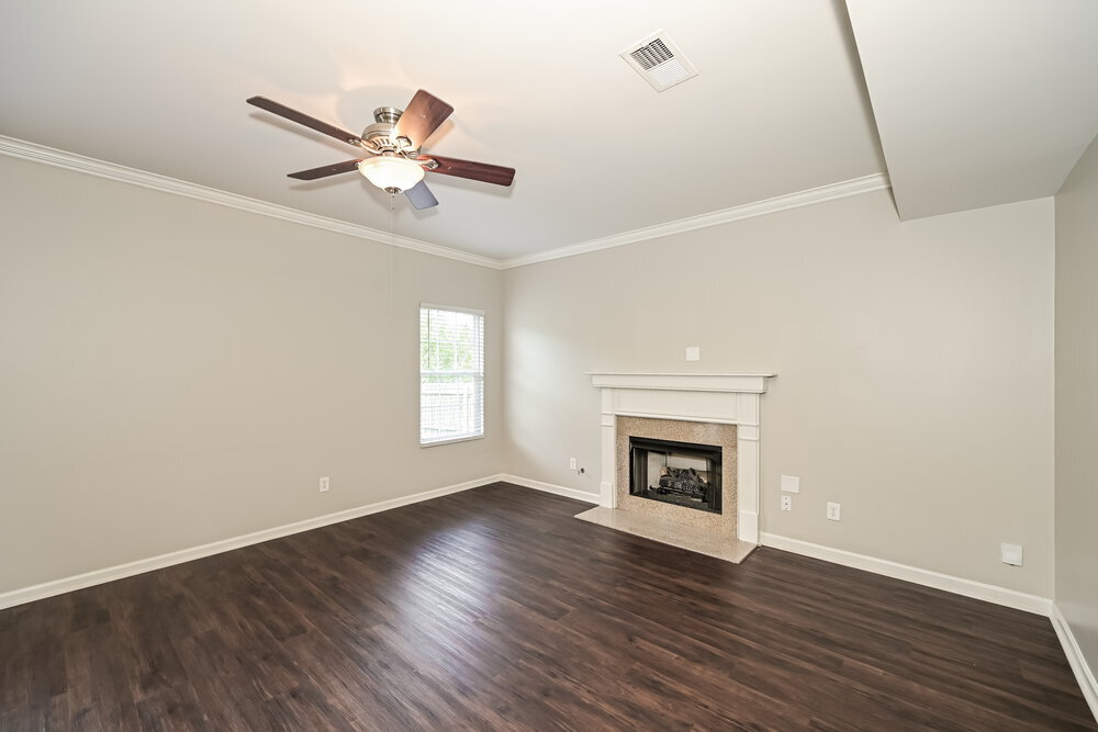 Building Photo - 1016 Solomon Ln
