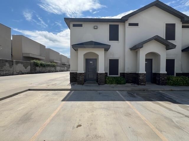 Building Photo - 7209 Rocio Dr