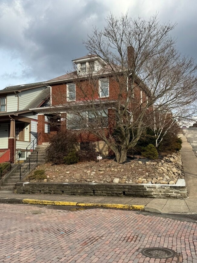 Building Photo - 1415 Freemont St