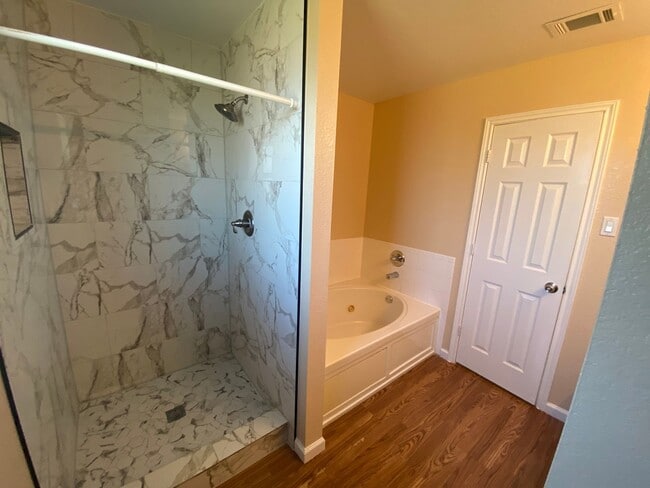 Building Photo - Lovely 4 bed 2 bath coming soon!!