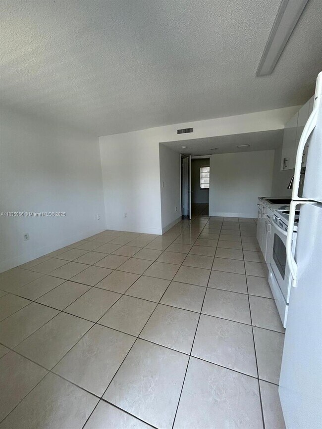Building Photo - 2401 Van Buren St