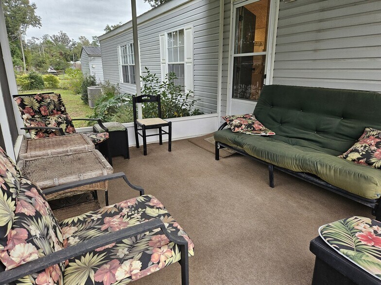 Building Photo - 9380 Seabright Ave