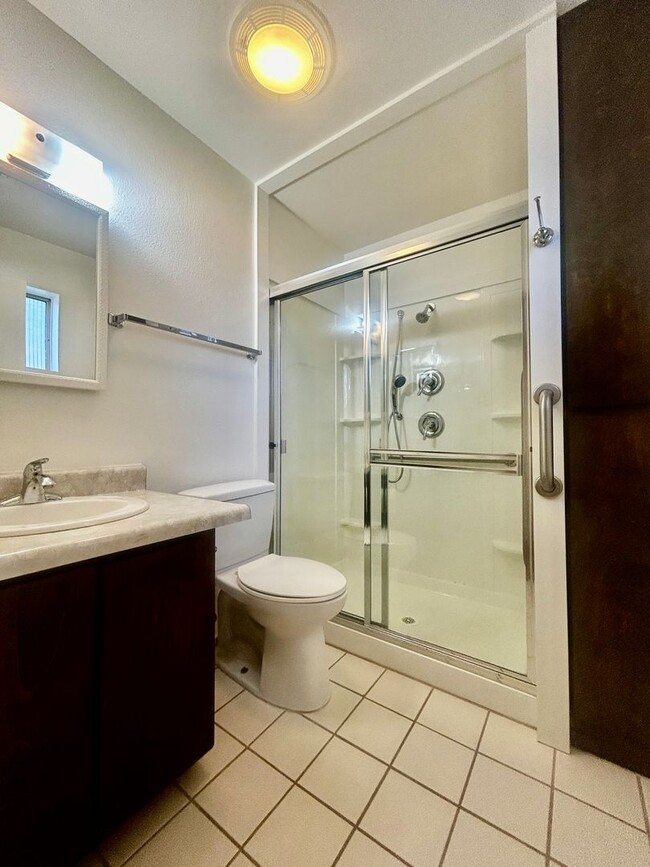 Building Photo - Beautifully Remodeled 3-Bedroom Home with ...