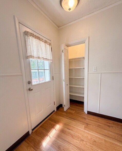 Building Photo - 3850 De Tonty St