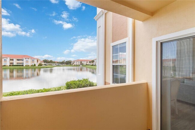 Building Photo - 1005 Villagio Cir