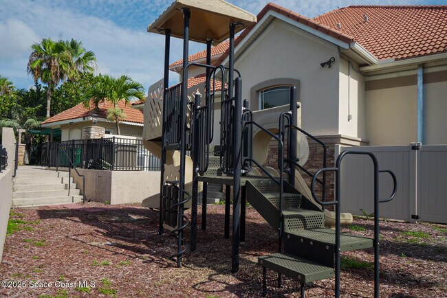 Building Photo - 1475 Isabella Dr