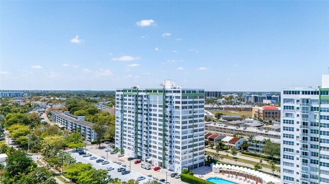 Building Photo - 2100 Sans Souci Blvd