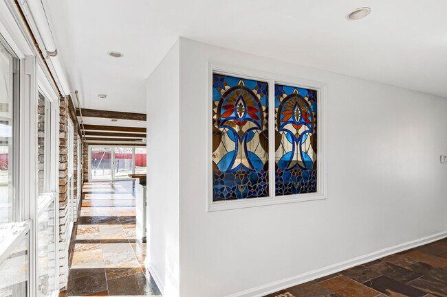 Building Photo - 4204 Pine Park Dr
