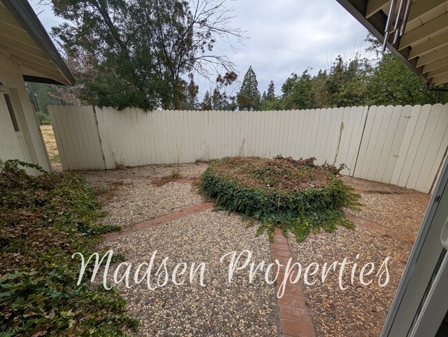 Building Photo - 6231 Pebble Ln