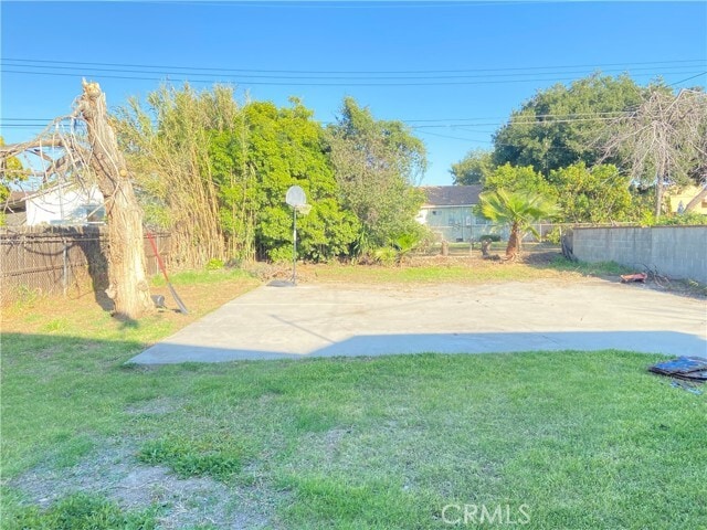 Building Photo - 136 S Barranca Ave