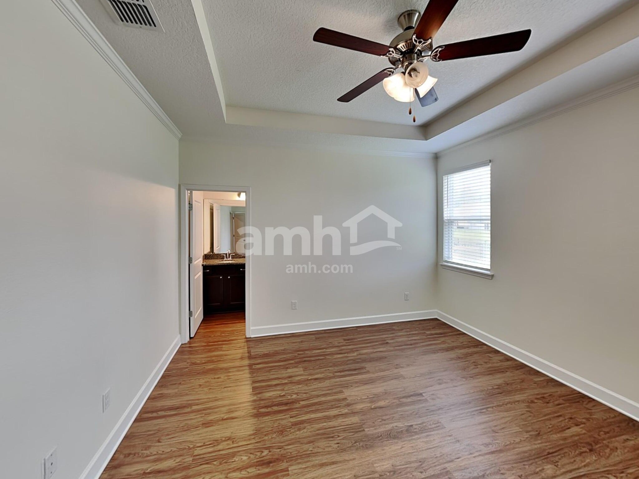 Building Photo - 3054 Creek Village Ln