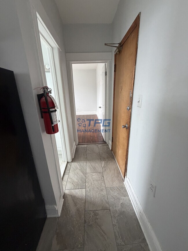 Building Photo - 265 Avenue B